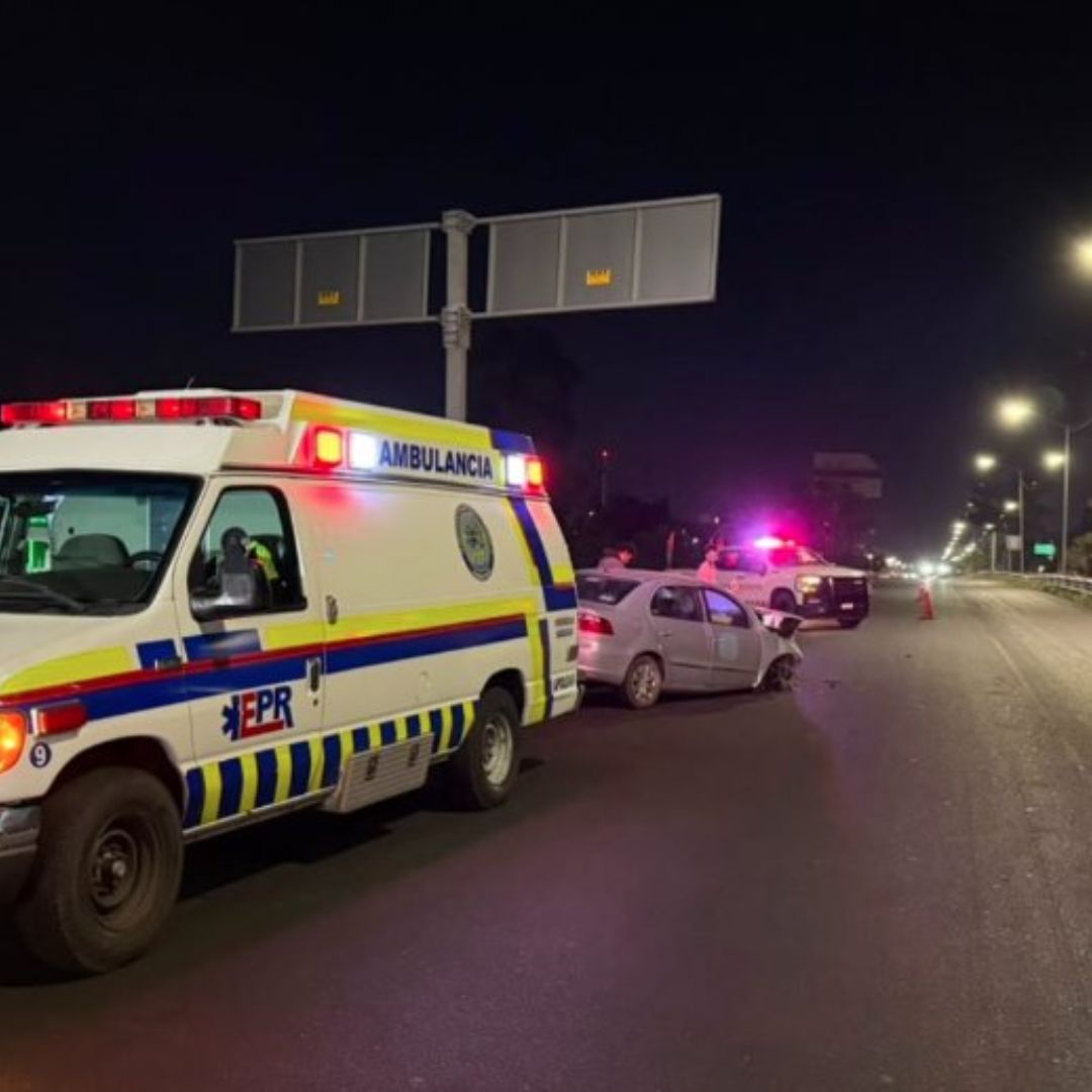Accidente vial en la México-Querétaro a la altura de la localidad de Lomas de Casa Blanca, dirección a San Juan del Río